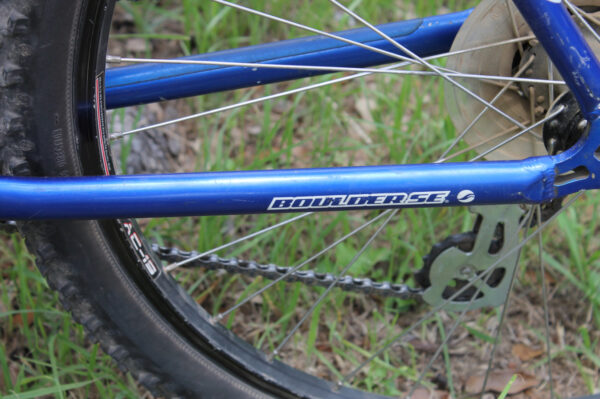 Giant Boulder SE Mountain Bike - 0035