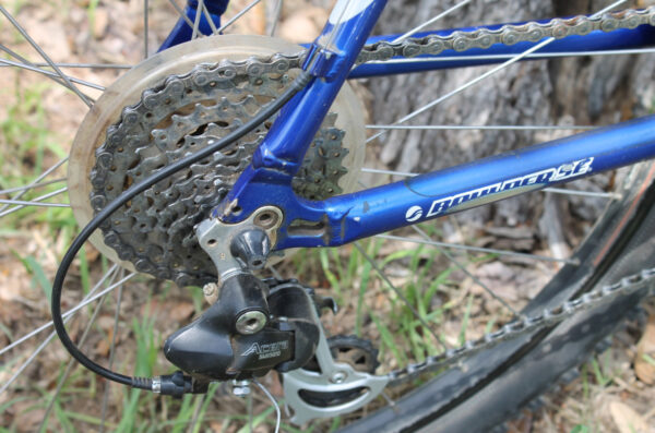 Giant Boulder SE Mountain Bike - 0035