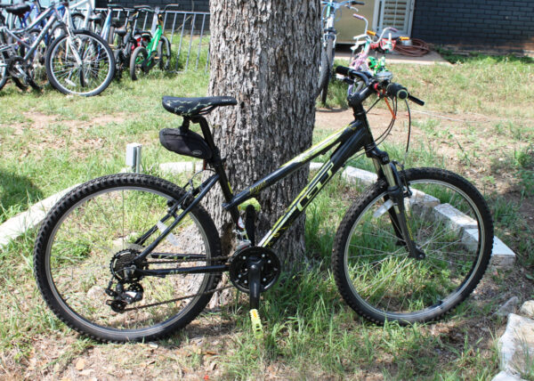 GT Laguna Mountain Bike - 0051